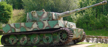 Pz.Kpfw. VI, (Sd.Kfz. 181) 'Tiger I' Ausf. E, Middle version, Vimoutiers (F).