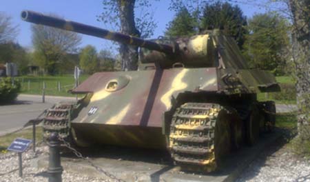 Panzer V Ausf. G  ( Panther tank ), Grandmenil (B).