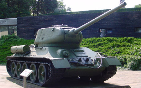 Medium Tank T34-85, Seelow (D)